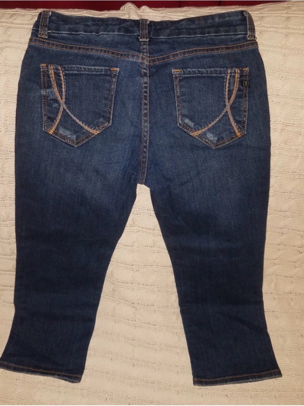 Los Angeles!IT Dark Blue Denim Capris Classic Back Pocket Styling GIRLS SIZE 14